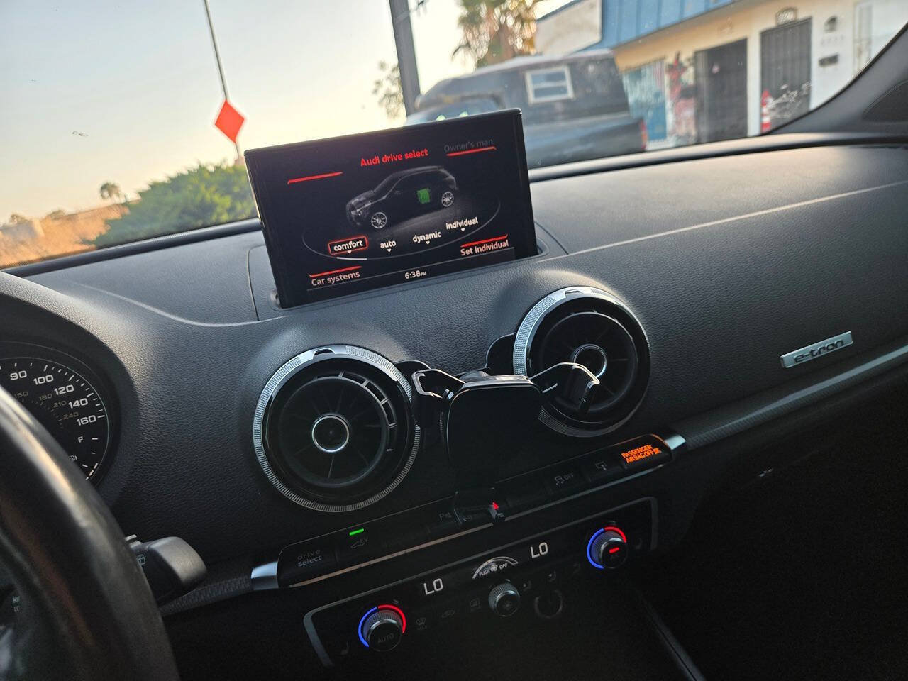 Used 2016 Audi A3 e-tron Premium Plus w/ Premium Plus Package FWD image 43