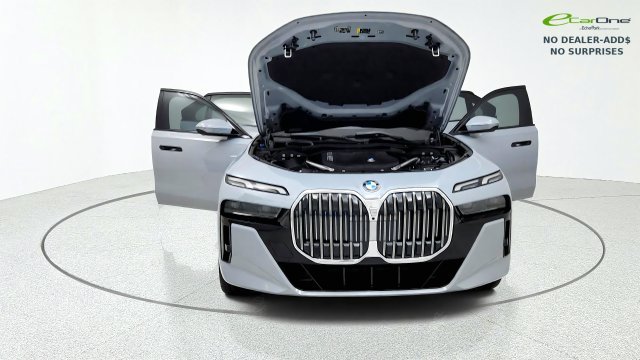 Used 2025 BMW 740i RWD image 12
