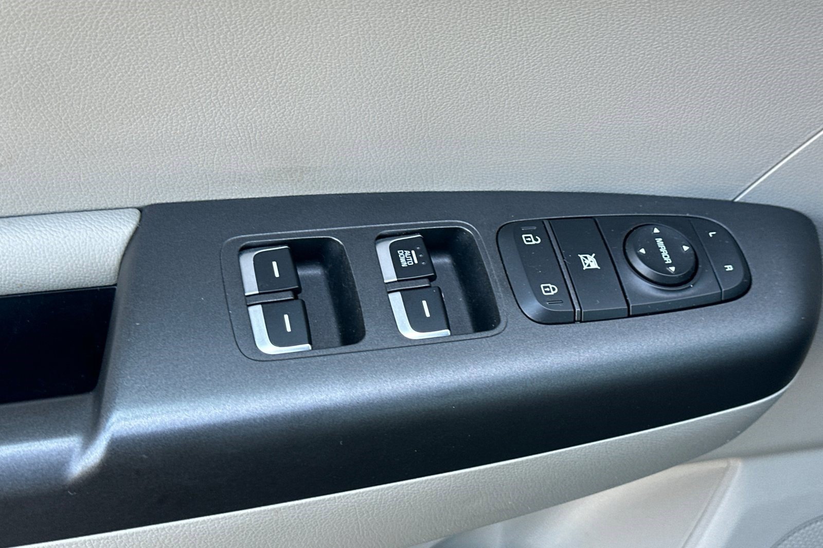 Used 2022 Kia Sportage LX FWD image 14