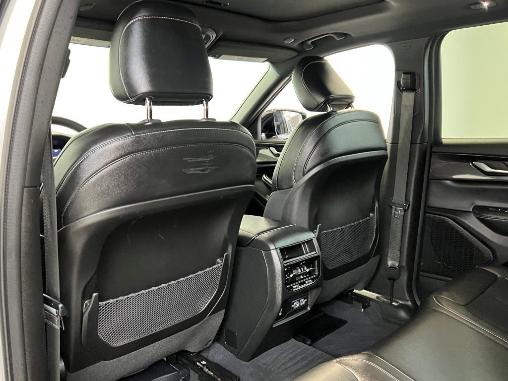 Certified 2023 Jeep Grand Cherokee Altitude image 24