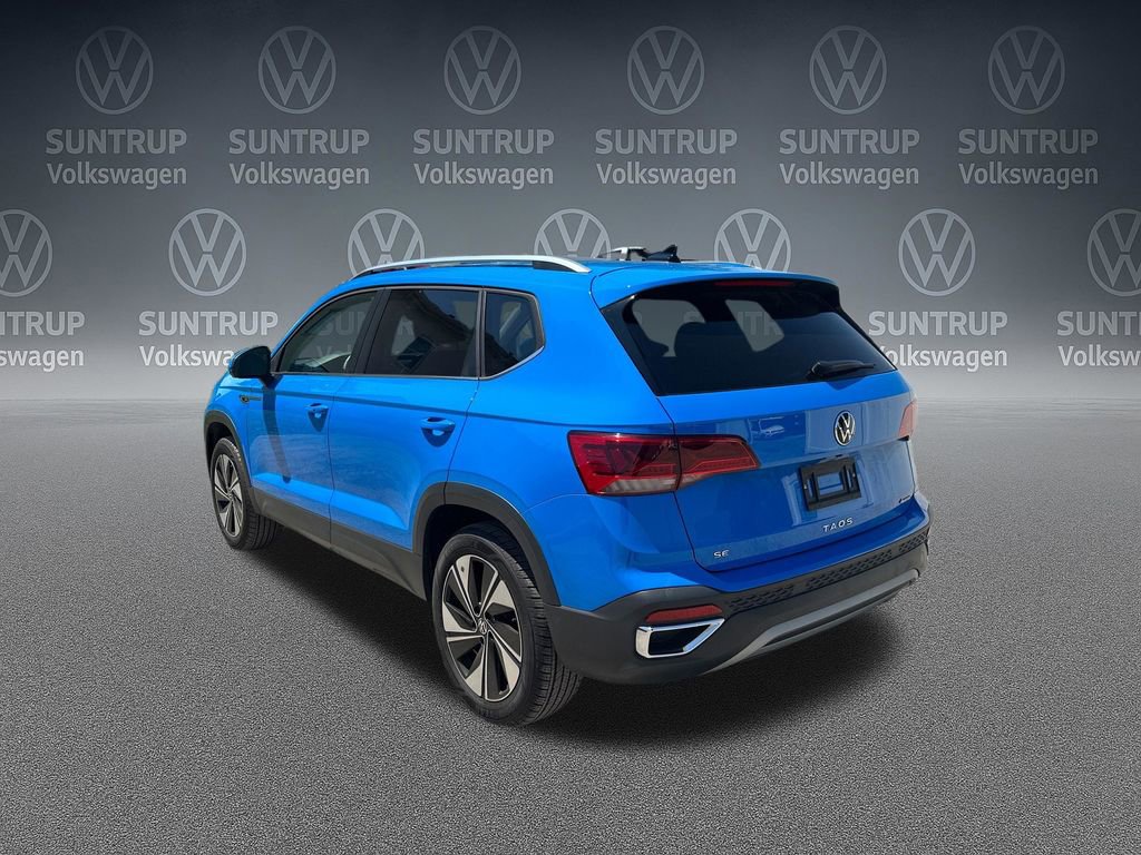 Used 2024 Volkswagen Taos SE w/ Panoramic Sunroof Package AWD/4WD image 37