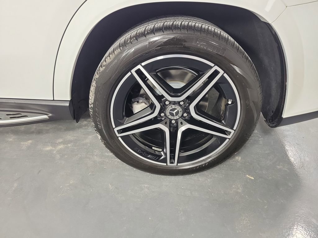 Used 2023 Mercedes-Benz GLS 450 4MATIC image 31