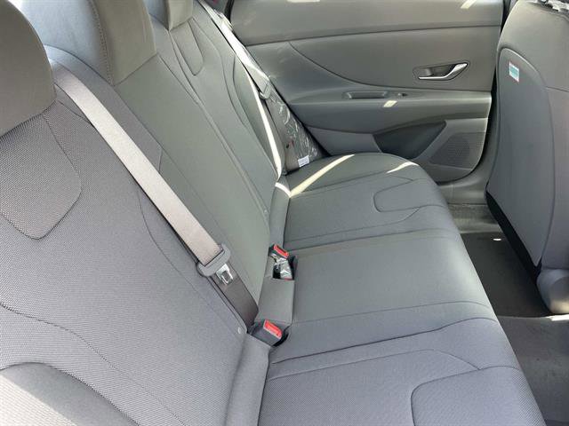 New 2026 Hyundai Elantra SE FWD image 23