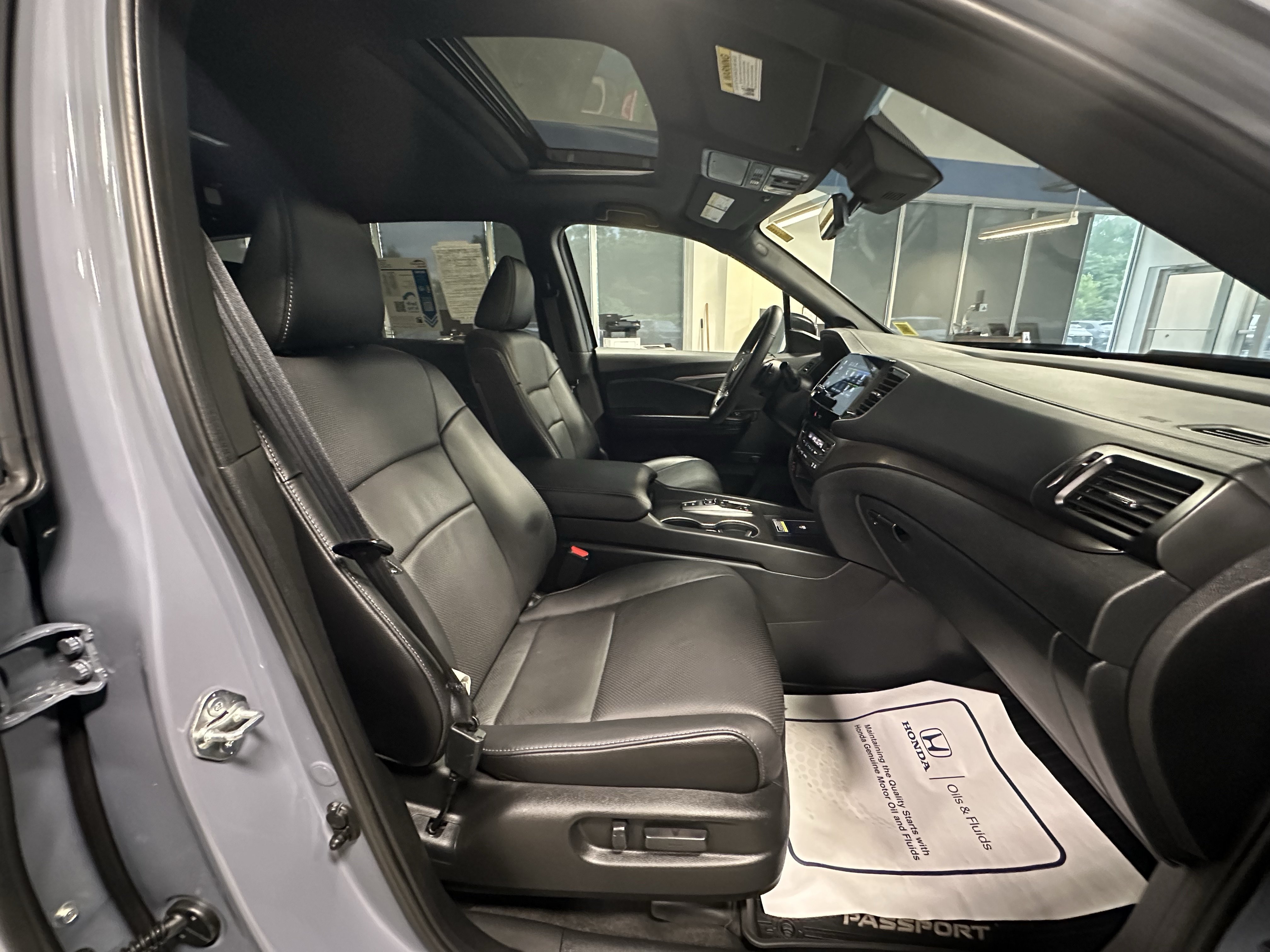 Used 2024 Honda Passport EX-L image 38