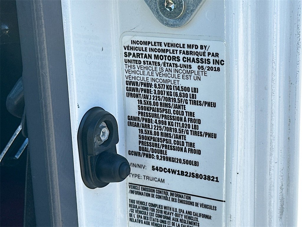 Used 2018 Isuzu NPR image 34