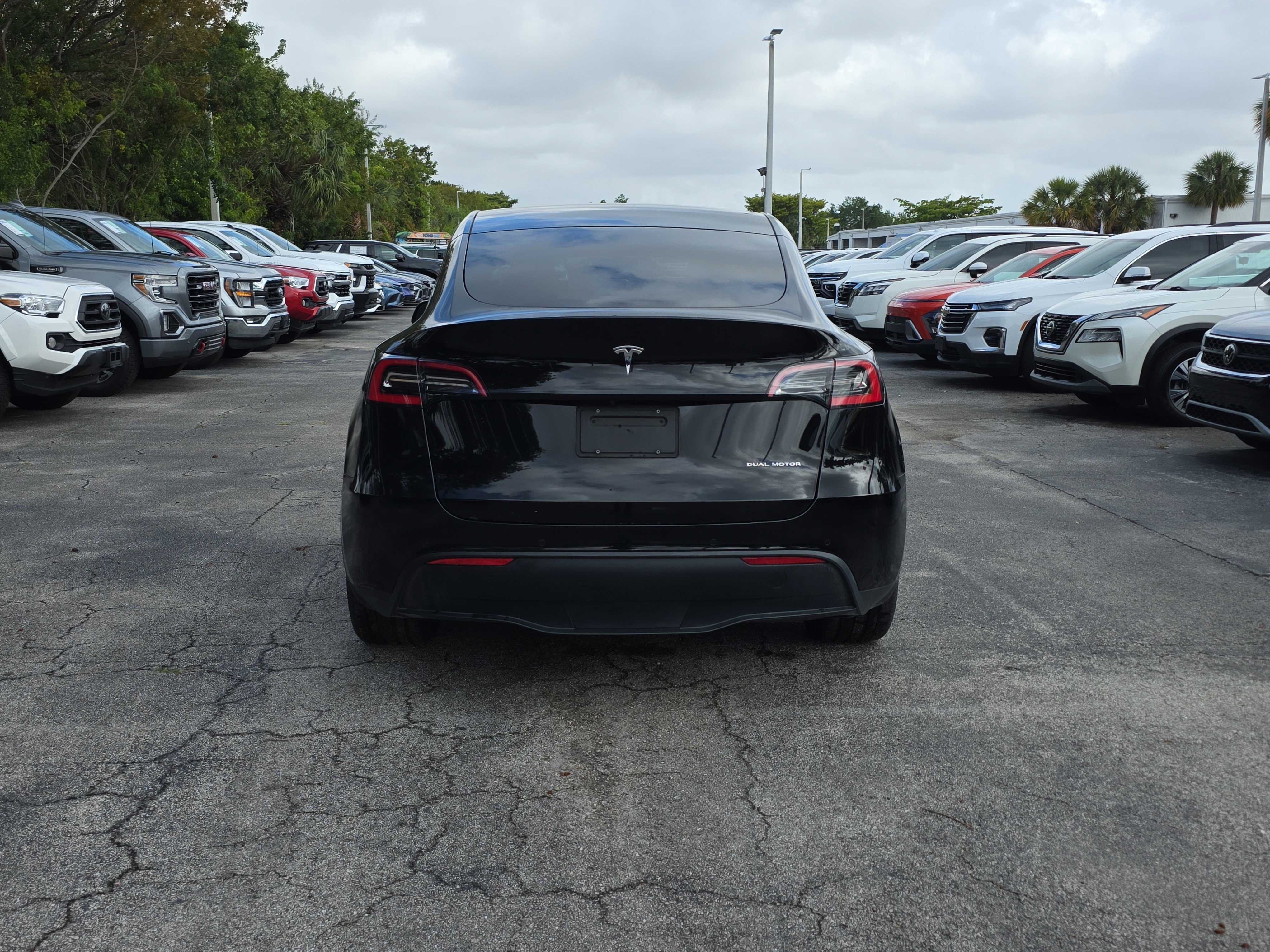 Used 2021 Tesla Model Y Long Range image 6
