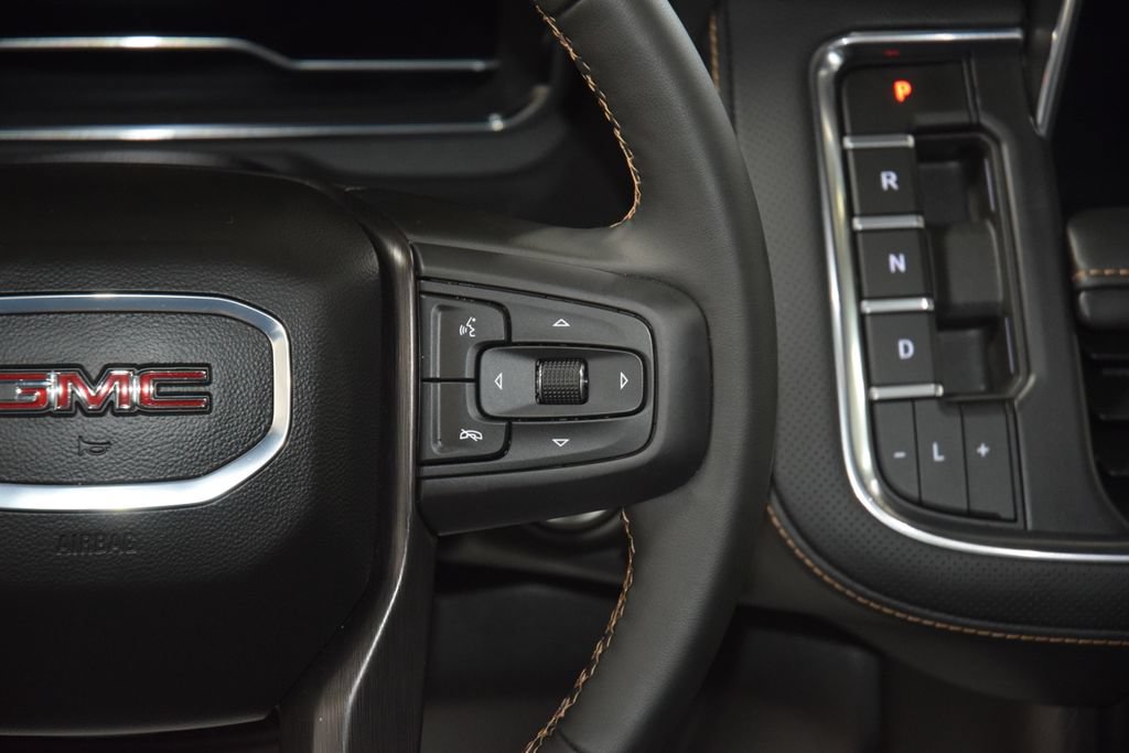 Used 2024 GMC Yukon AT4 AWD/4WD image 40
