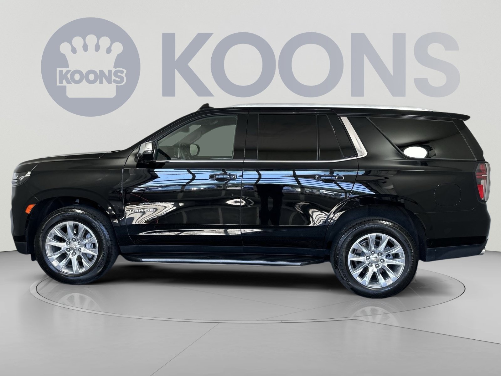 Used 2023 Chevrolet Tahoe Premier AWD/4WD image 2
