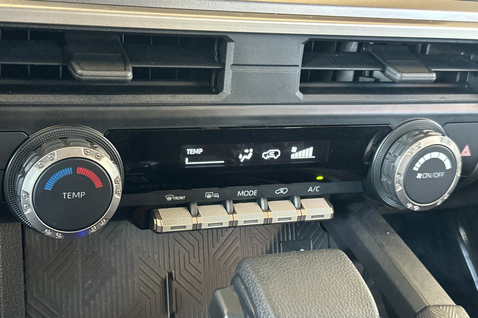Certified 2025 Toyota 4Runner SR5 AWD/4WD image 24