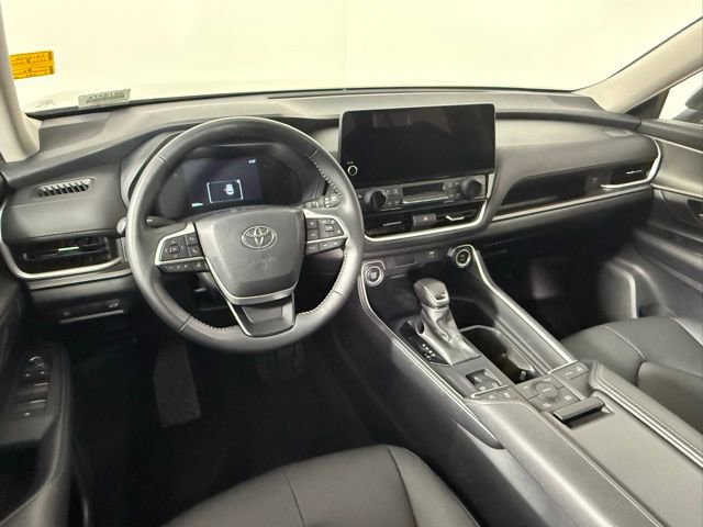 Used 2024 Toyota Grand Highlander XLE AWD/4WD image 38