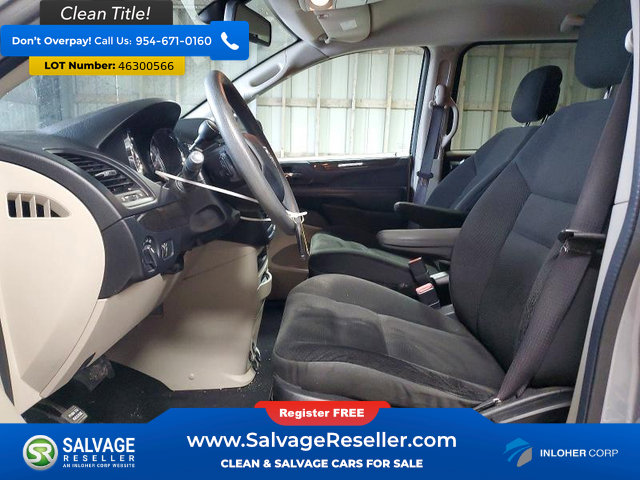 Used 2019 Dodge Grand Caravan SE w/ UConnect Hands-Free Group image 9