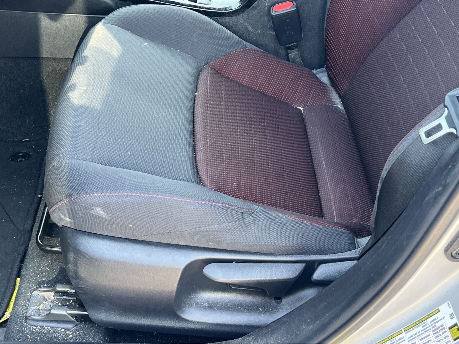 Used 2023 Toyota Corolla SE w/ Carpet Mat Package (TMS) FWD image 10