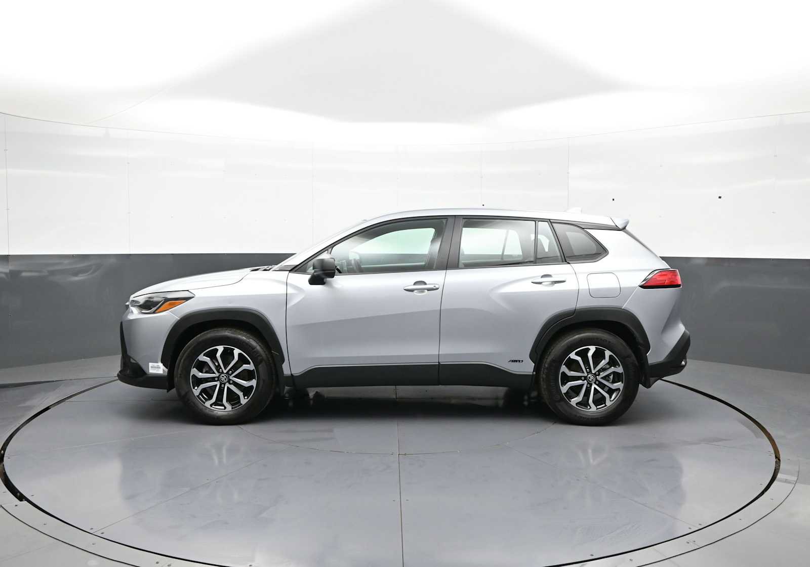 Certified 2024 Toyota Corolla Cross AWD Hybrid image 9
