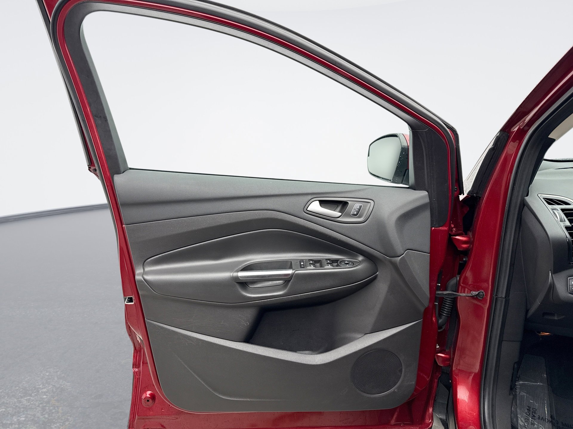 Used 2018 Ford Escape SEL image 9