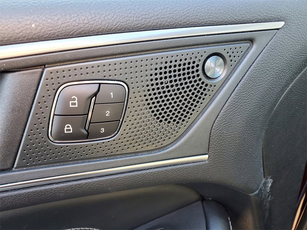 Used 2024 Ford Edge Titanium image 24