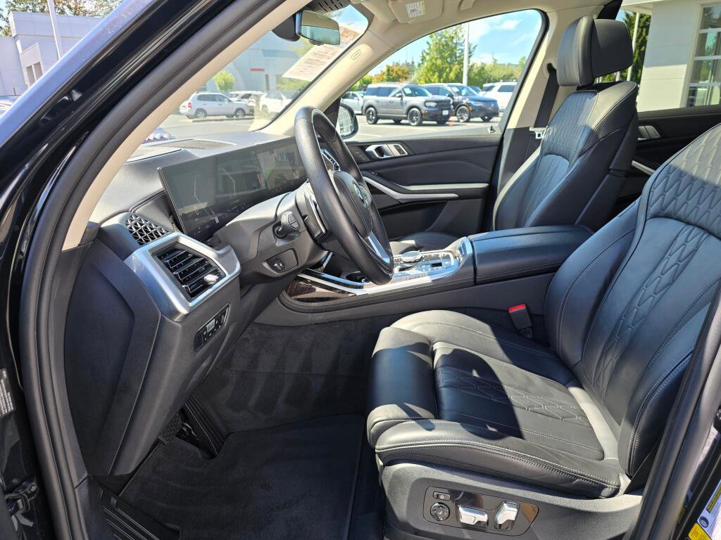Used 2023 BMW X7 xDrive40i image 23