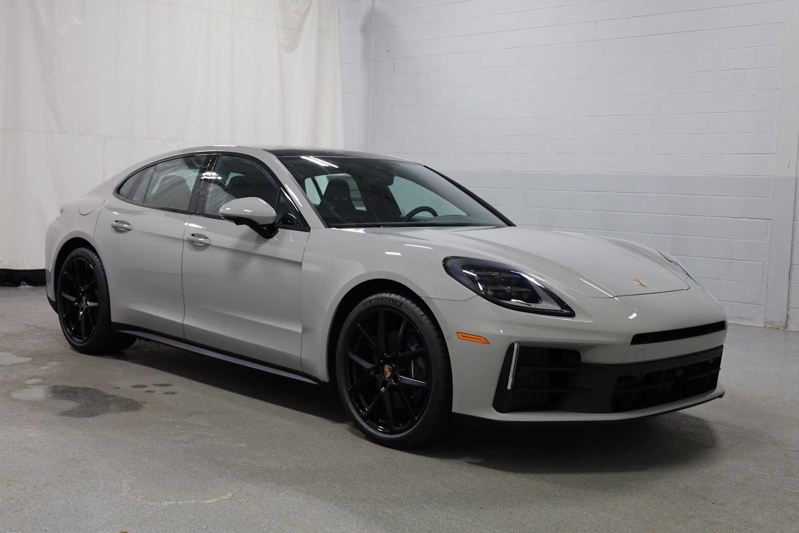 New 2026 Porsche Panamera image 14