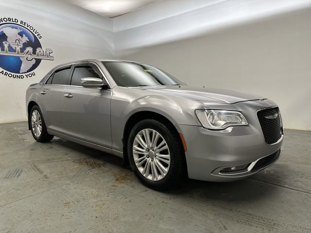 Used 2016 Chrysler 300 C image 11