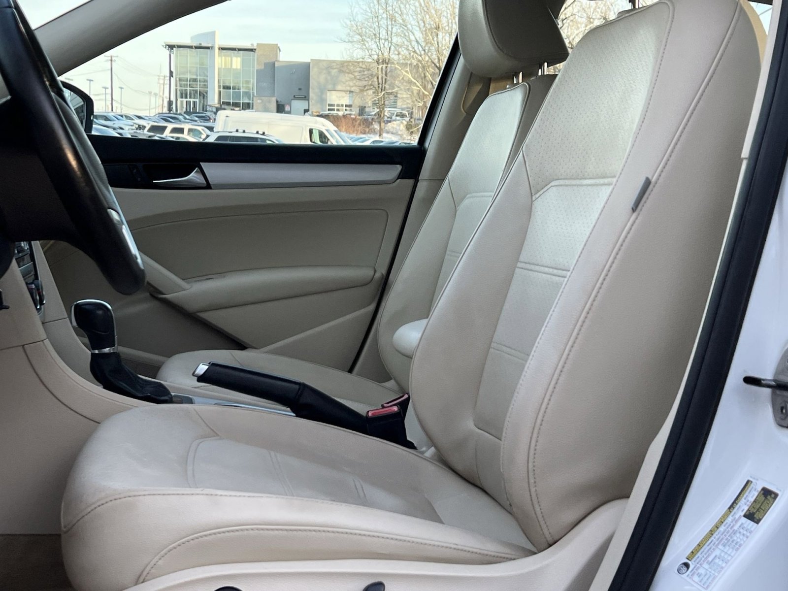 Used 2013 Volkswagen Passat 2.5 SE image 11