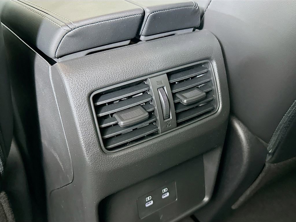 New 2026 Nissan Rogue SV image 32