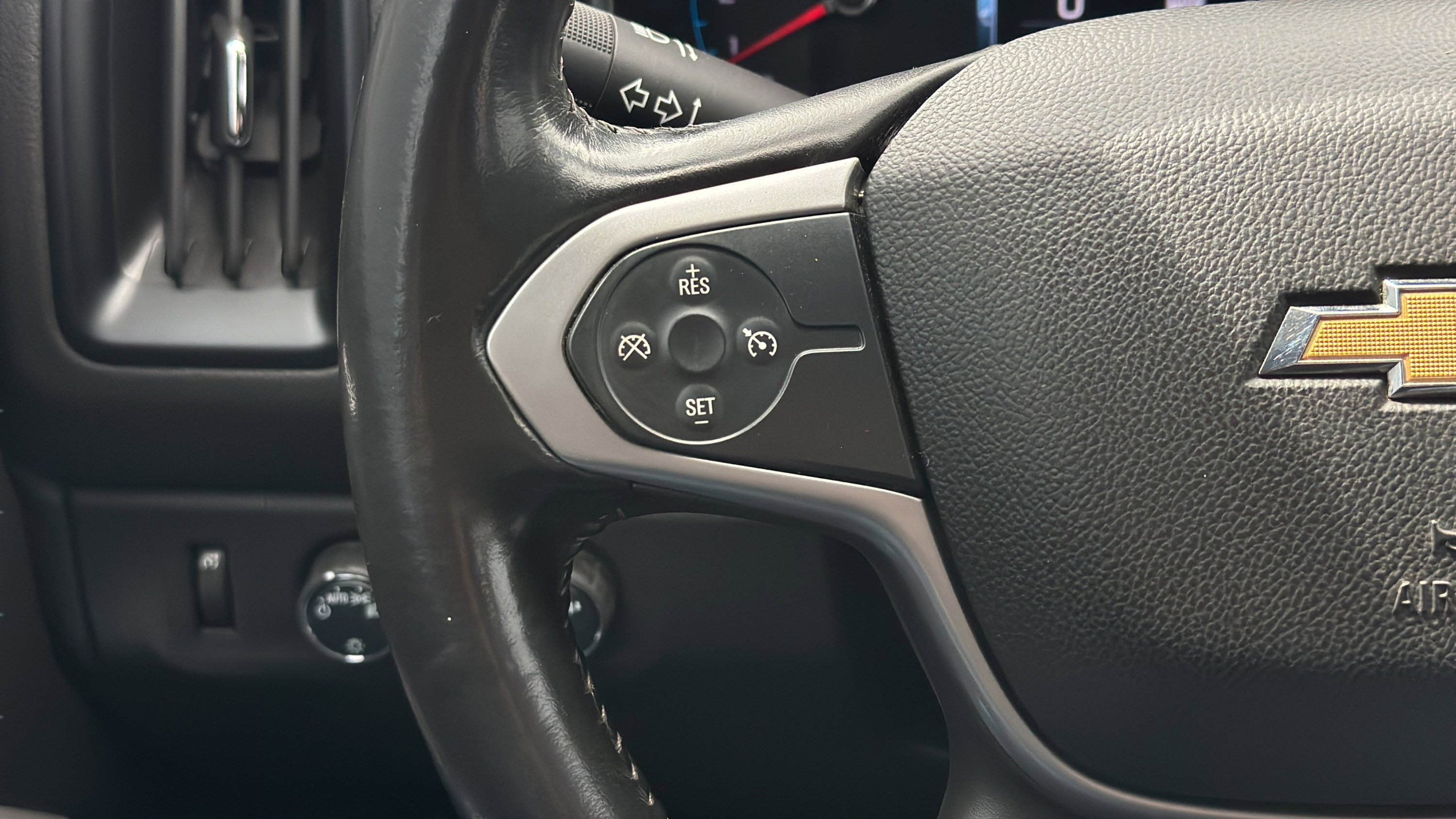 Used 2018 Chevrolet Colorado ZR2 AWD/4WD image 11