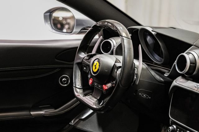 Used 2019 Ferrari Portofino image 19
