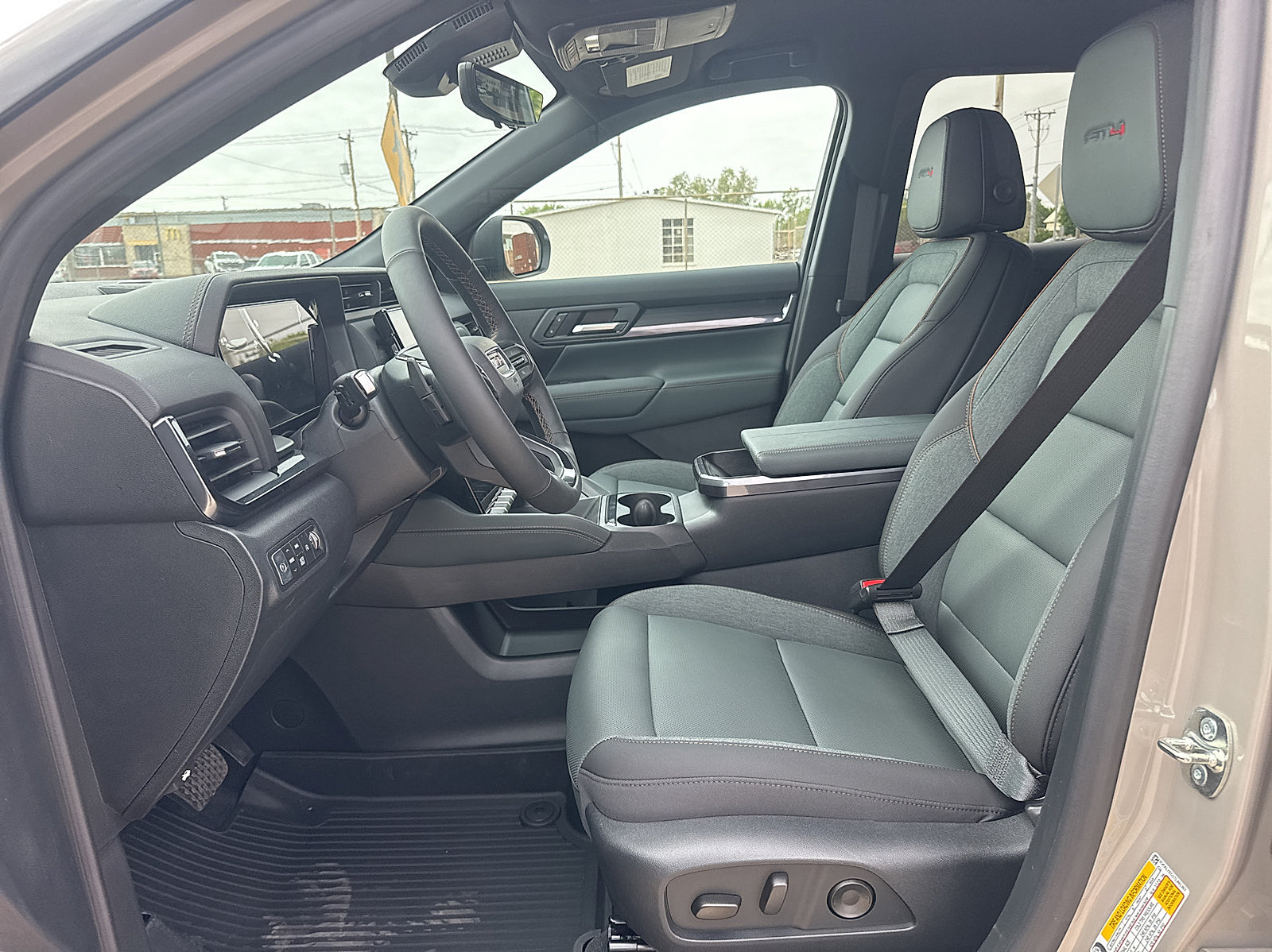 New 2026 GMC Terrain AT4 w/ Technology Package II AWD/4WD image 15