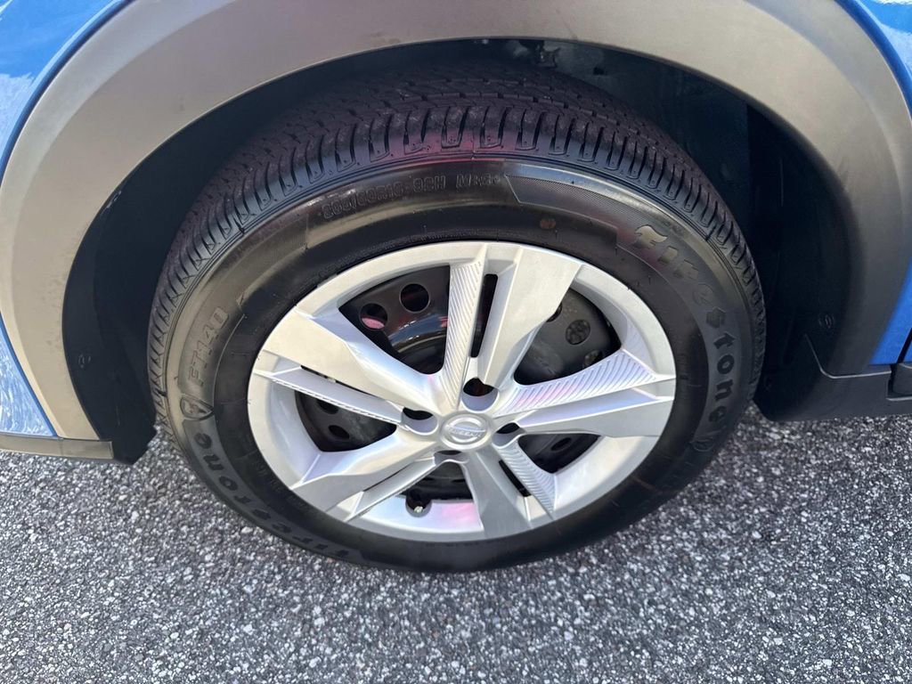 Certified 2025 Nissan Kicks Play S image 11