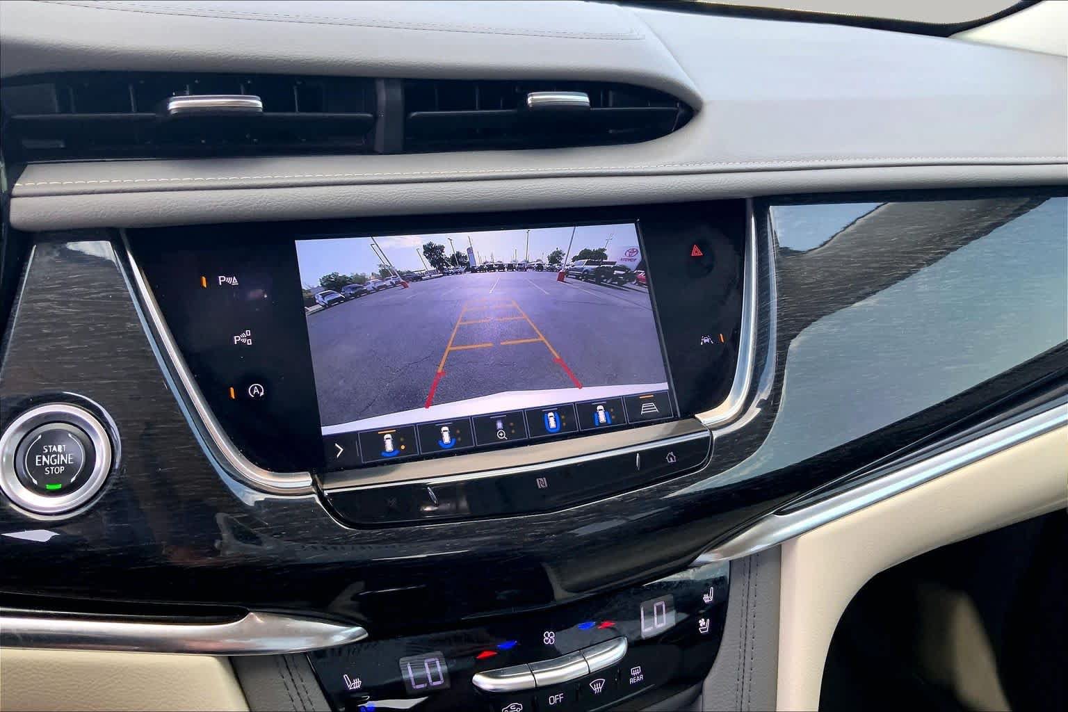Used 2020 Cadillac XT6 Premium Luxury FWD image 27