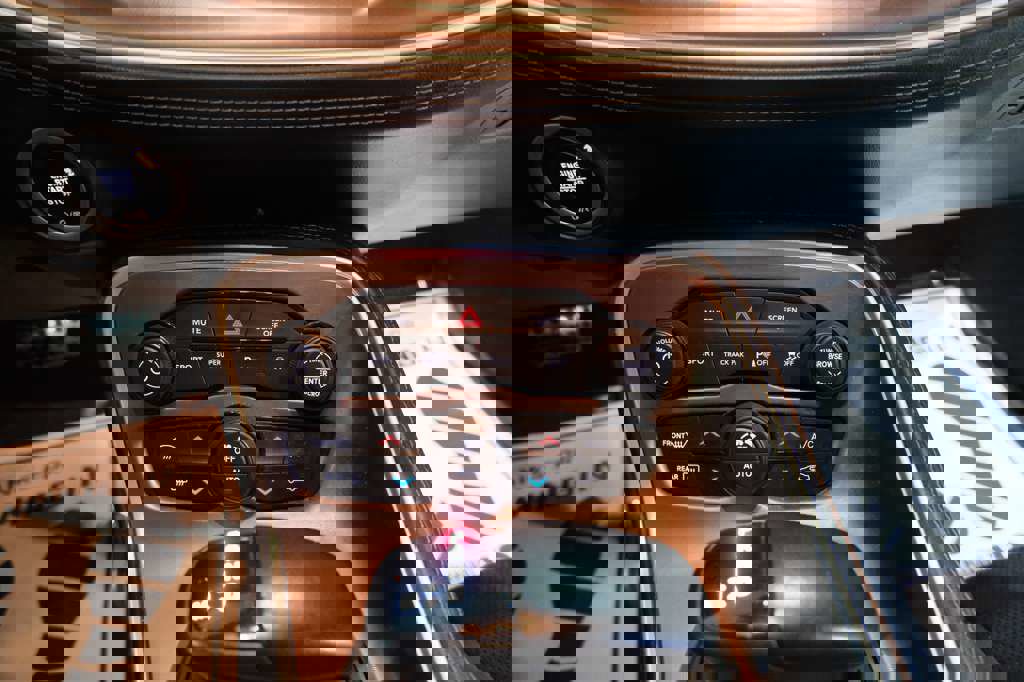 Used 2022 Dodge Challenger GT w/ Plus Package image 25