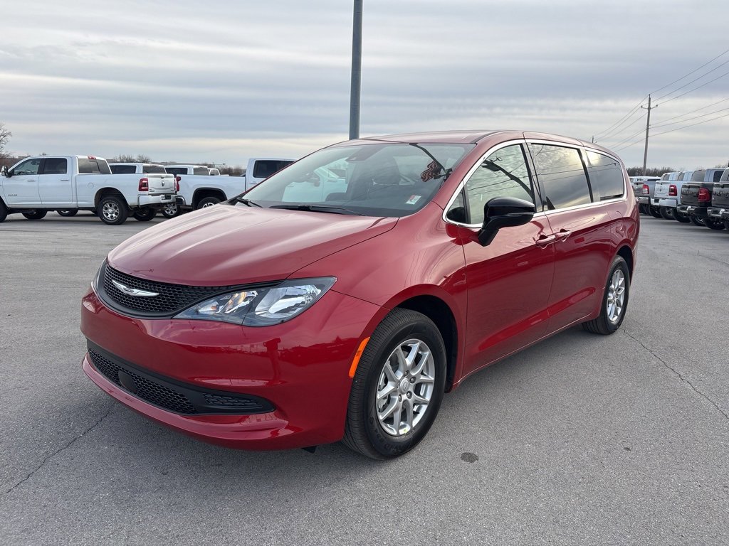 New 2026 Chrysler Voyager LX image 7