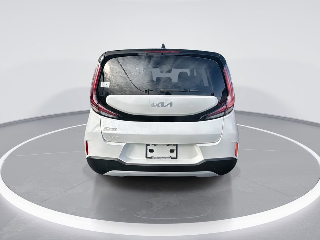 Used 2025 Kia Soul LX w/ LX Technology Package FWD image 7