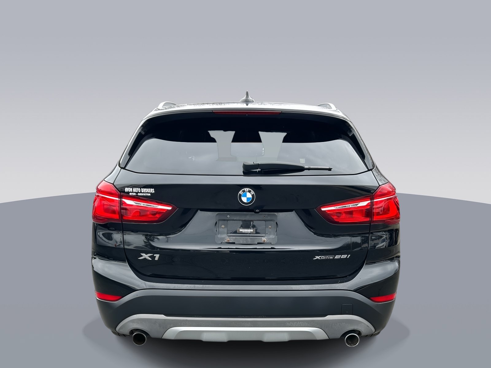 Used 2018 BMW X1 xDrive28i w/ Convenience Package AWD/4WD image 4