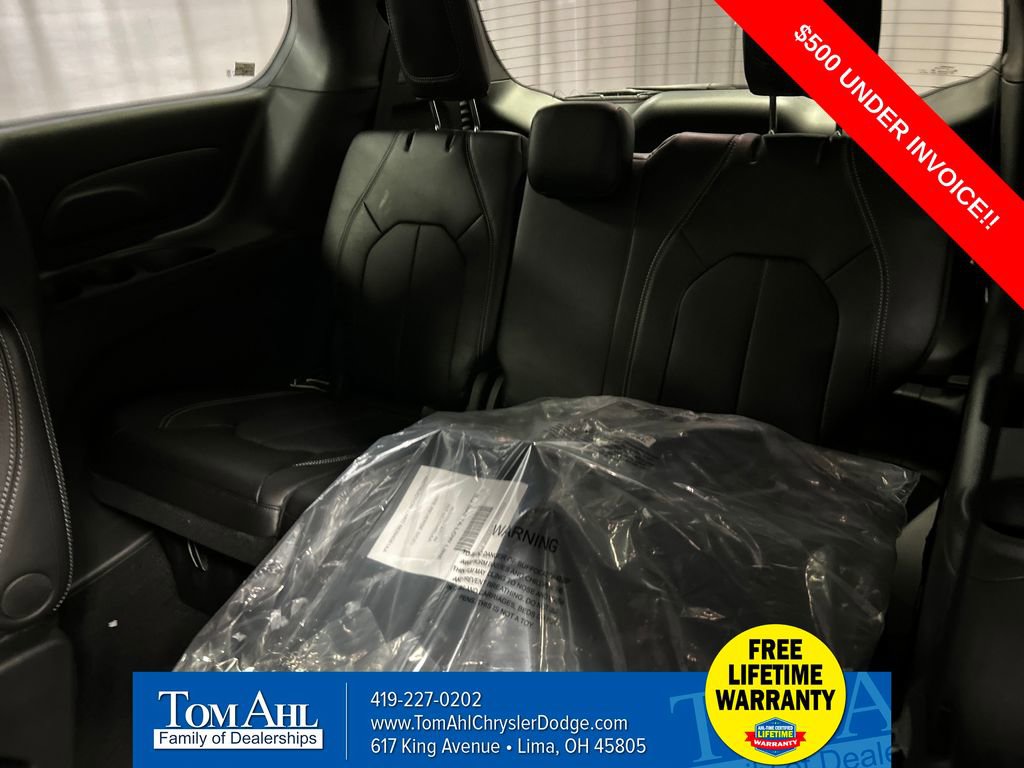 New 2026 Chrysler Voyager LX image 22