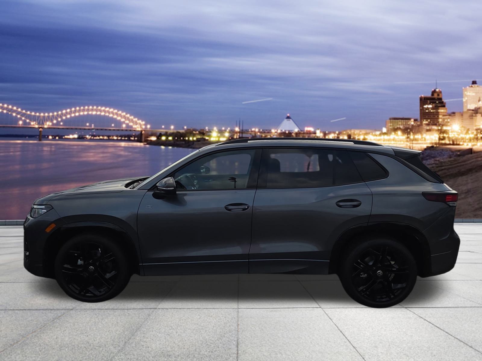 New 2026 Volkswagen Tiguan SE R-Line image 2