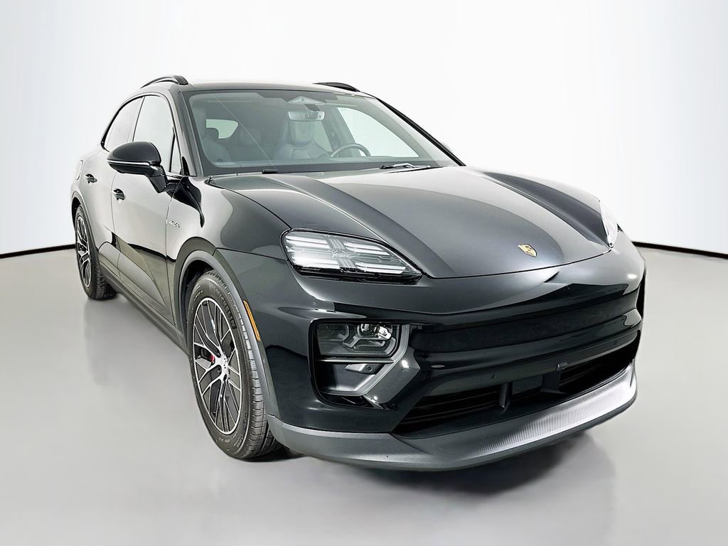 Used 2025 Porsche Macan 4S Electric image 7