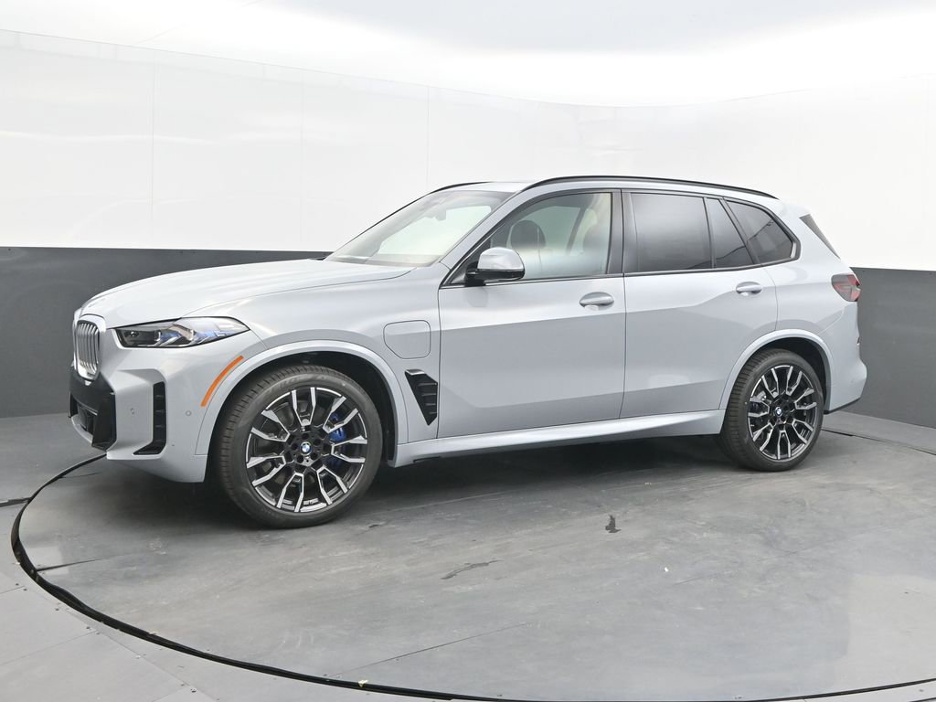 New 2026 BMW X5 xDrive50e AWD/4WD image 1