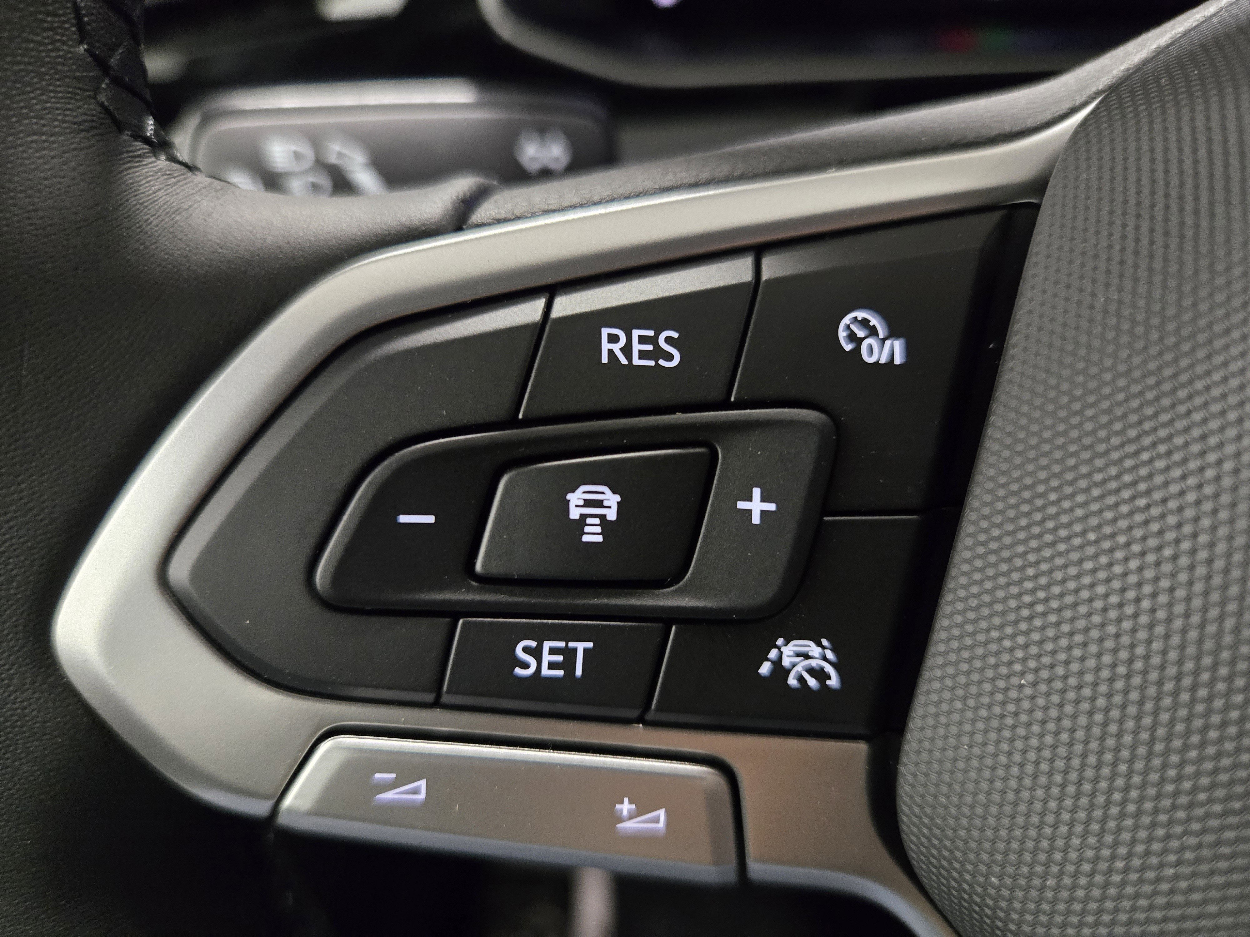 New 2025 Volkswagen Jetta Sport image 23