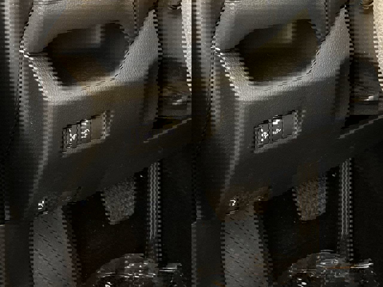 Used 2025 Toyota RAV4 LE image 12