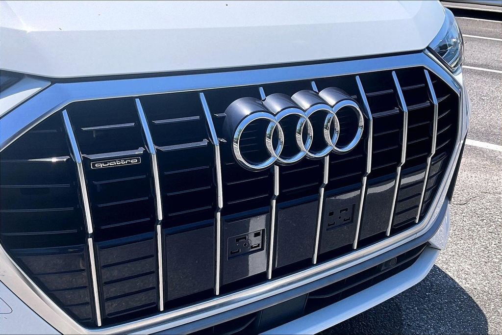 Used 2020 Audi Q3 2.0T Premium Plus w/ Premium Plus Package AWD/4WD image 33