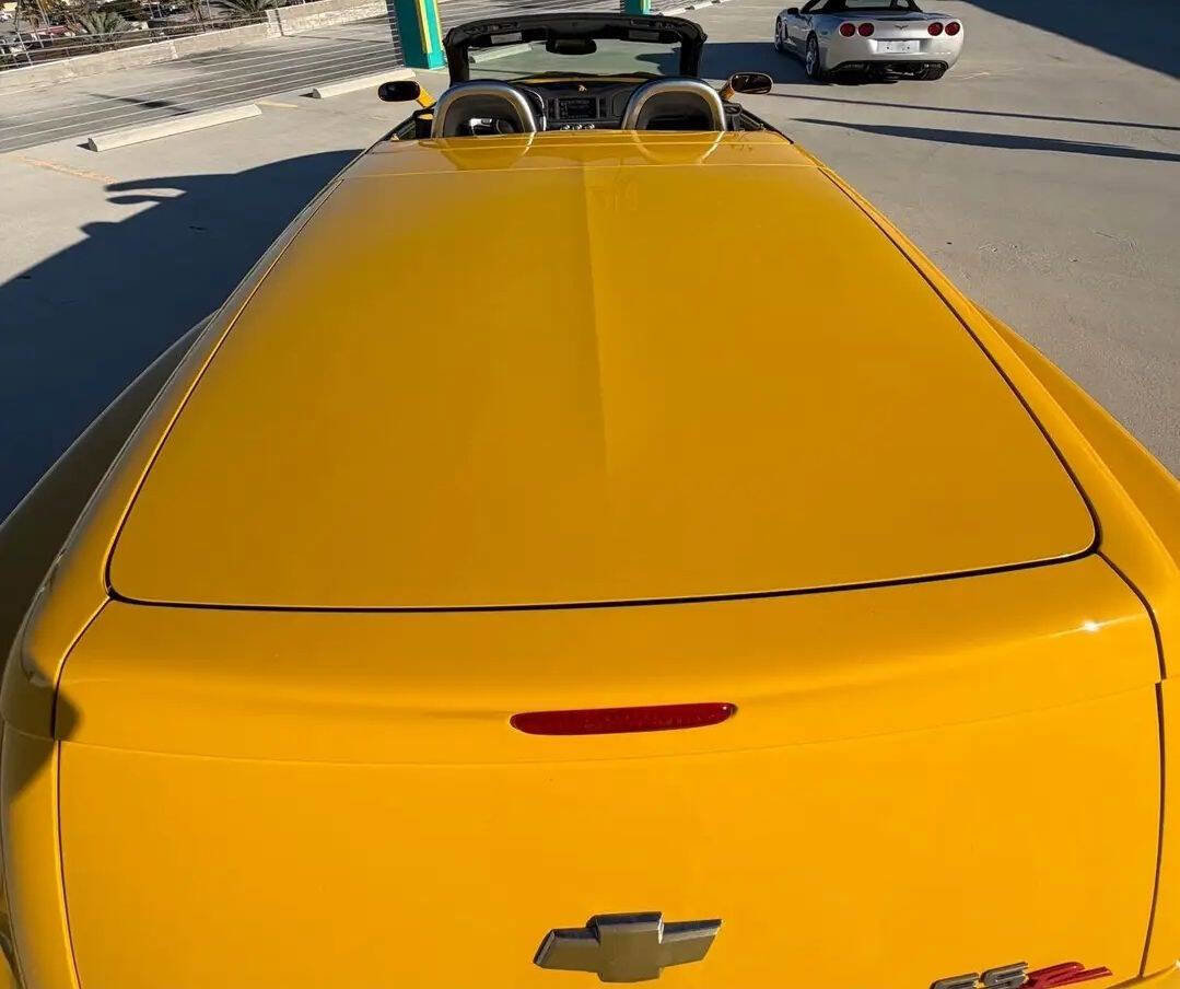 Used 2005 Chevrolet SSR LS 2dr Regular Cab Convertible w/ Preferred Equipment Group RWD image 19