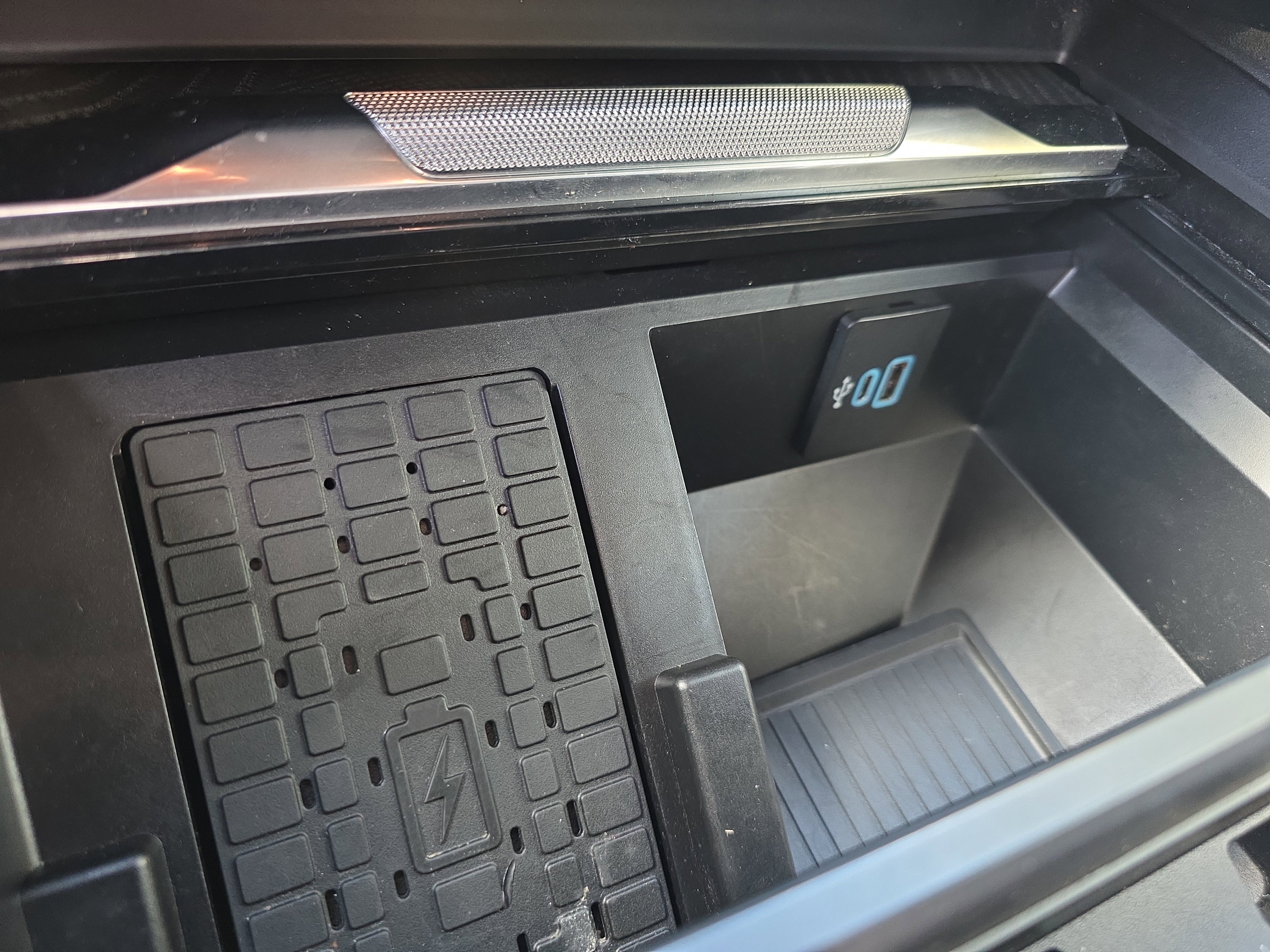 Used 2024 Ford F350 Platinum w/ FX4 Off-Road Package image 31