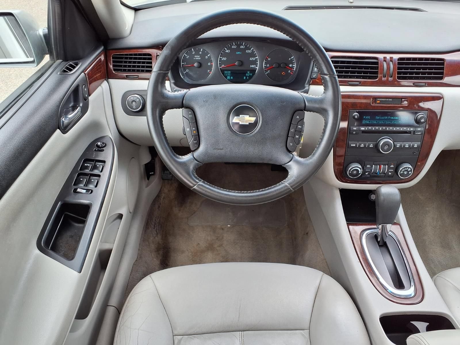 Used 2007 Chevrolet Impala LT FWD image 12