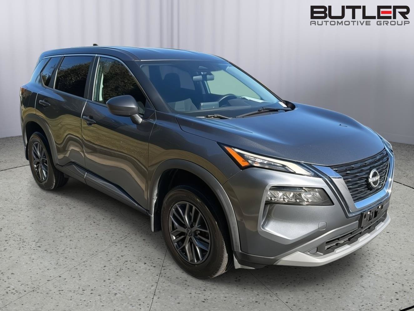 Used 2023 Nissan Rogue S AWD/4WD image 7