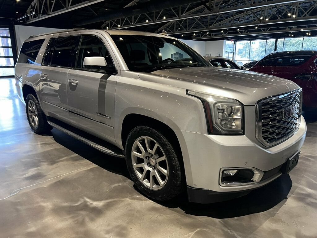 Used 2020 GMC Yukon XL Denali AWD/4WD image 3
