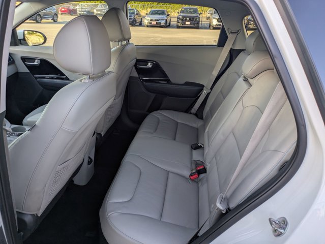 Used 2018 Kia Niro EX Premium FWD image 18