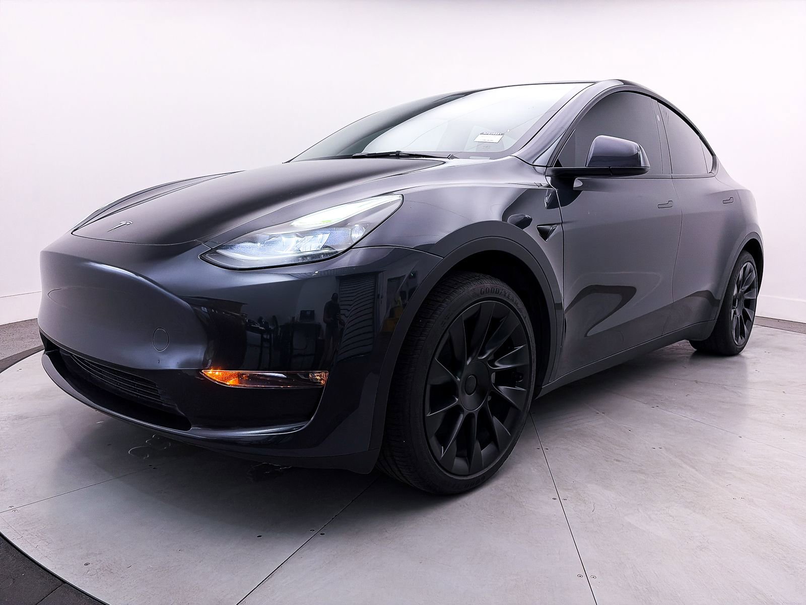 Used 2024 Tesla Model Y Long Range image 11