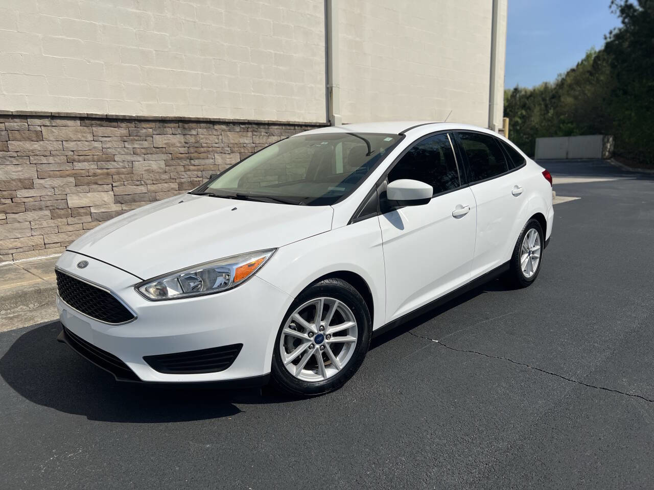 Used 2018 Ford Focus SE image 2