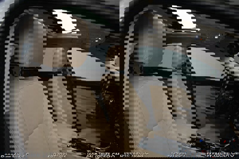 Used 2020 Jaguar XF Premium image 16