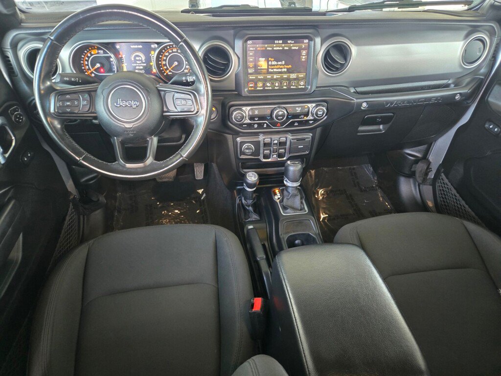 Used 2021 Jeep Wrangler Unlimited Sport AWD/4WD image 10
